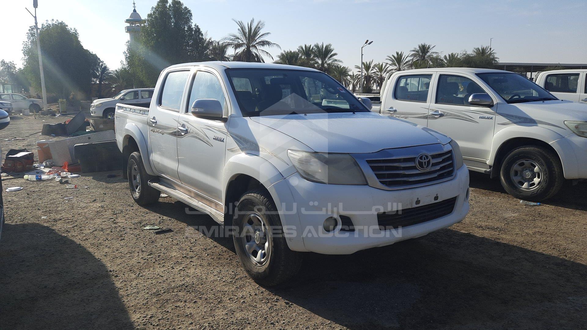 MR0FR22G3F0739265 - 2015 Toyota Hilux - #379000