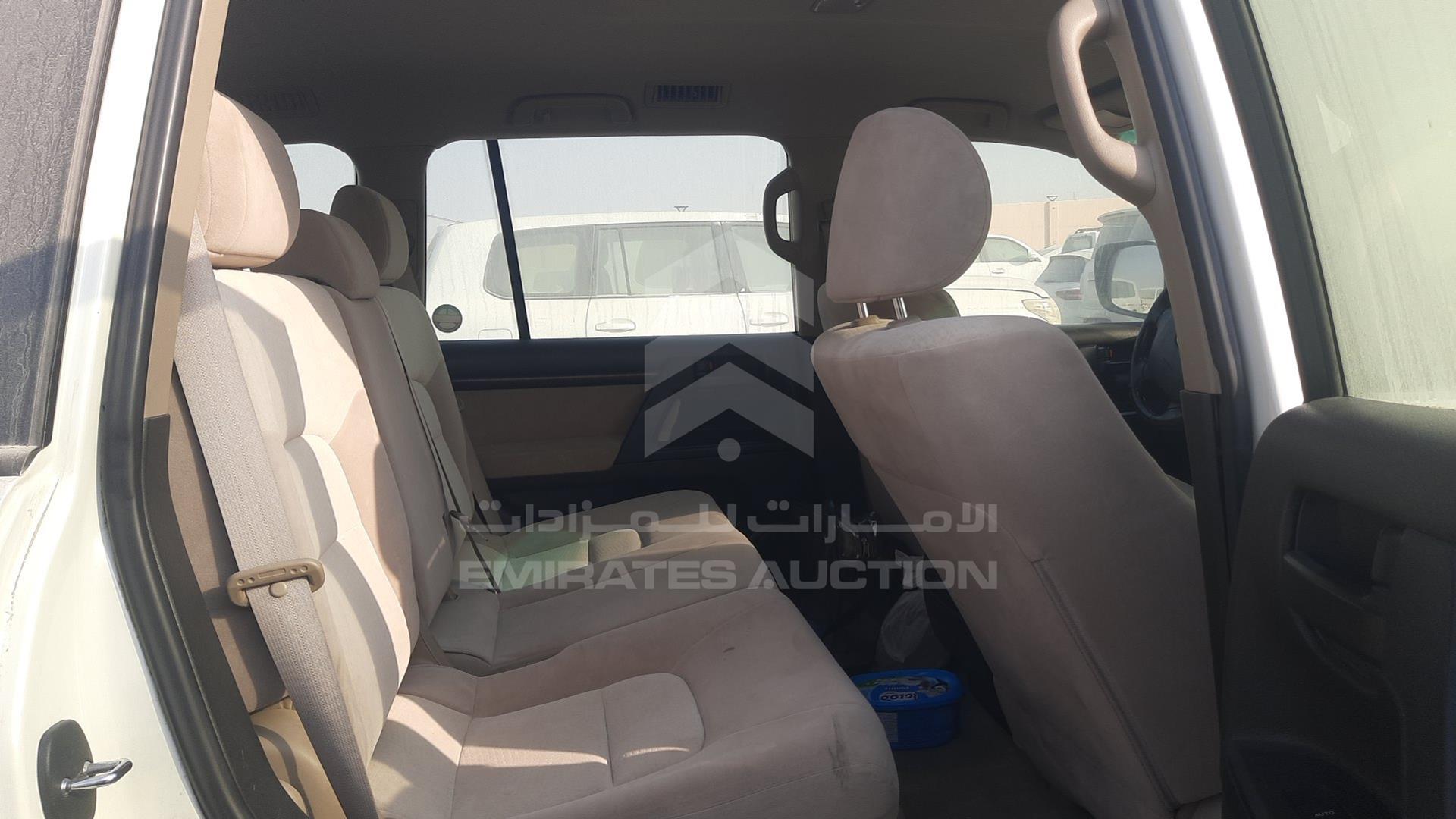 2011 TOYOTA LAND CRUISER VIN: JTMHU09J2B5052304
