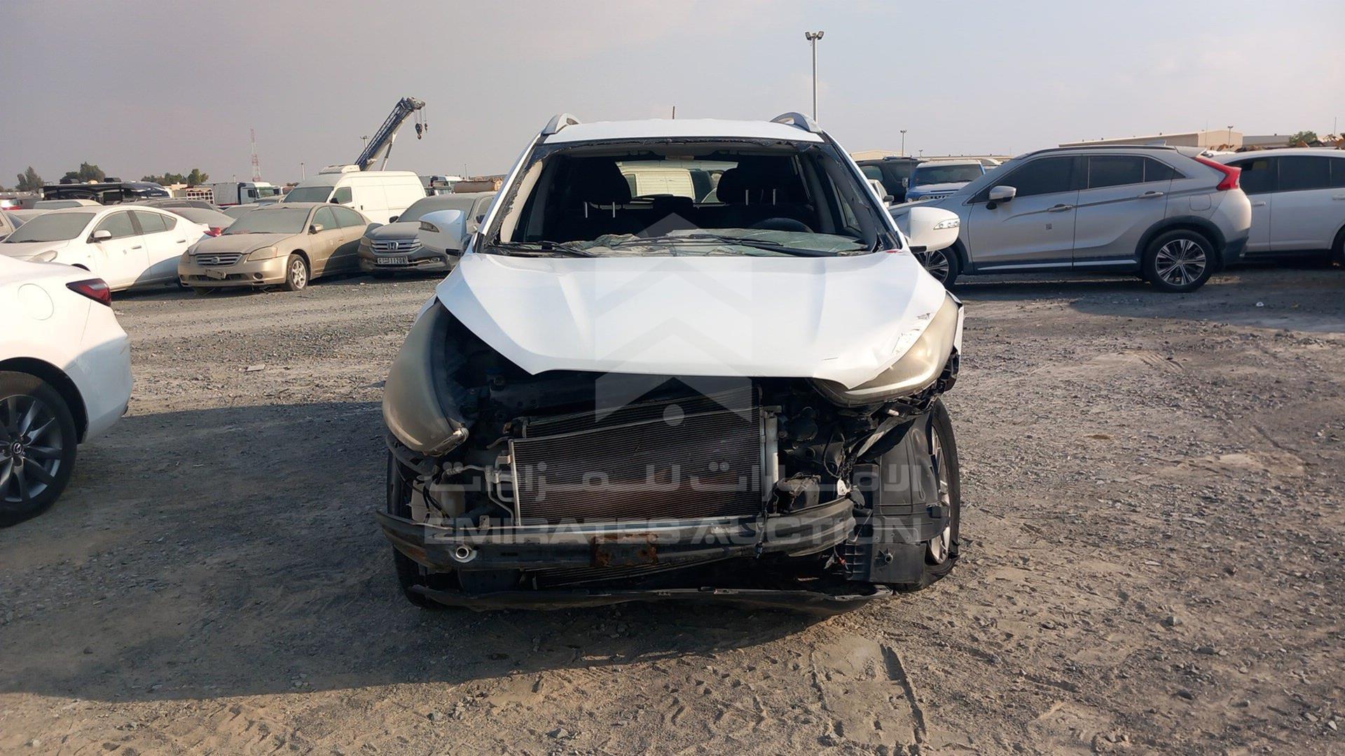 2014 HYUNDAI TUCSON VIN: KMHJT81E9EU828290
