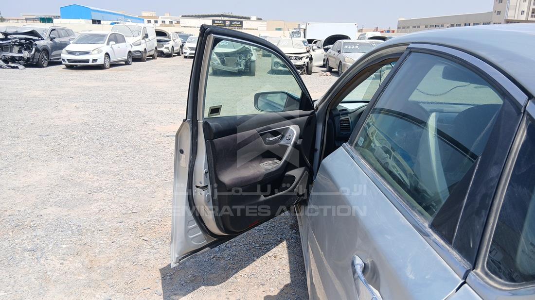 نيسان التيما 2013 — الباب الأمامي الأيسر — صورة 10