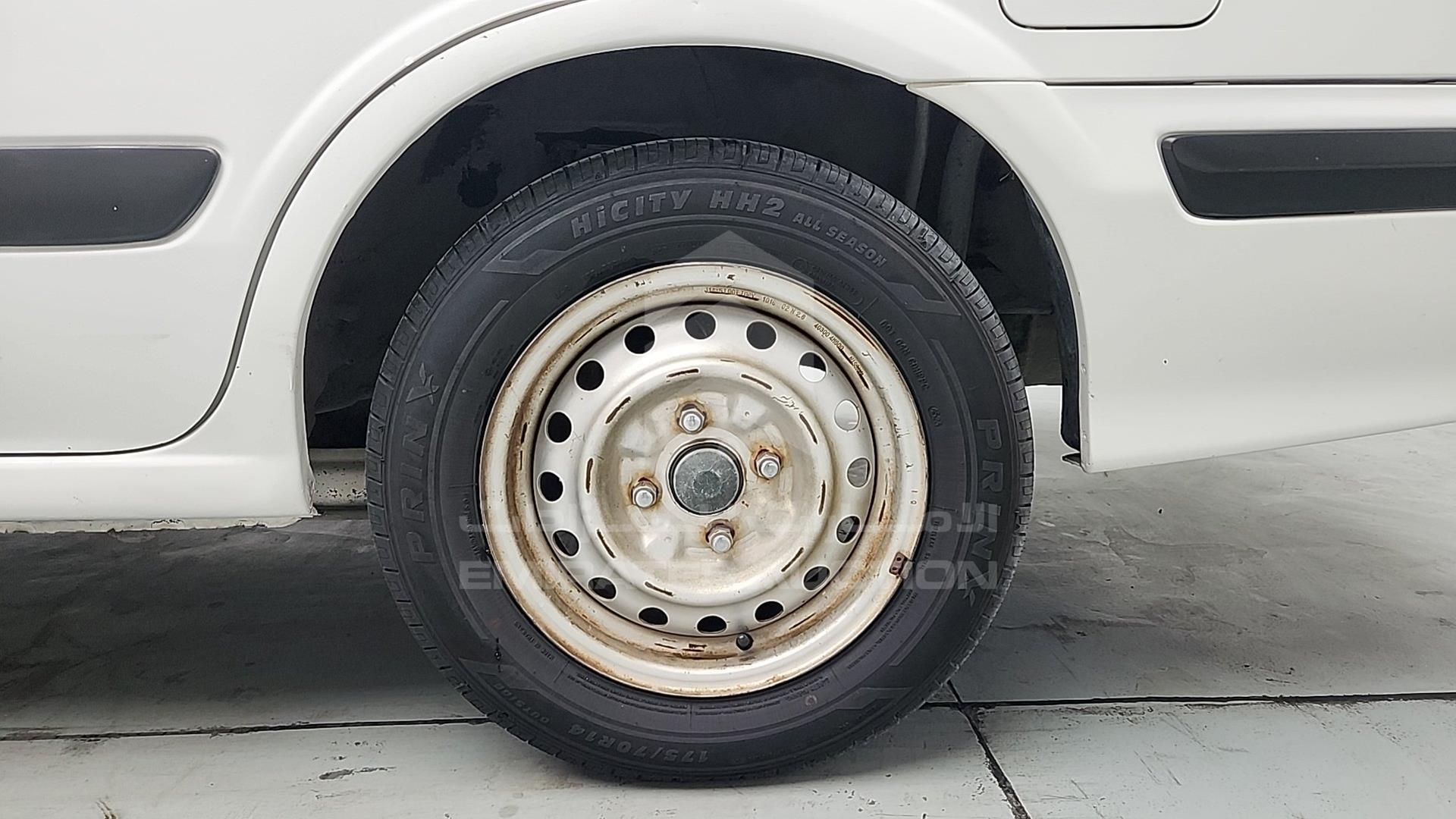 2003 NISSAN SUNNY VIN: JN1FN61S53W008582