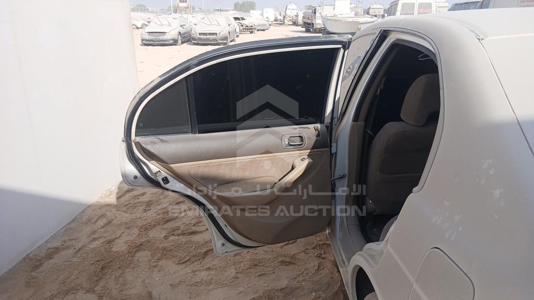 هوندا سيفيك 2004 — الباب الخلفي الأيسر — صورة 18