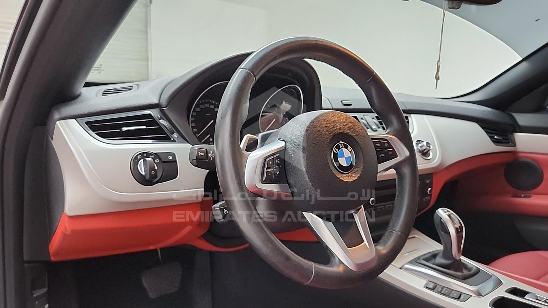 2015 BMW Z4 VIN: WBALL1107FJ664711