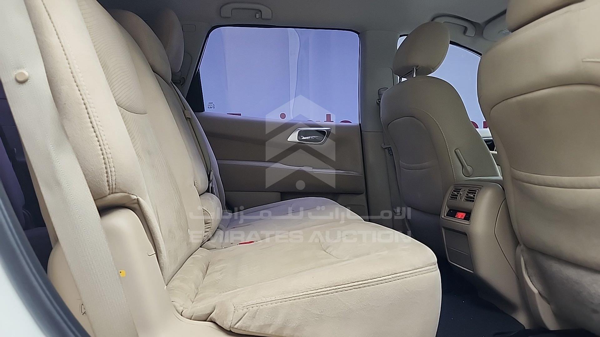 2016 NISSAN PATHFINDER VIN: 5N1AR2M53GC609082