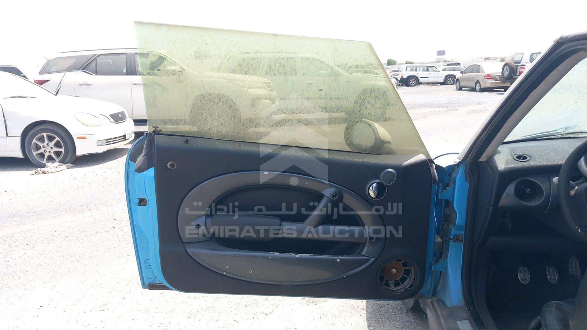 2003 MINI COOPER VIN: WMWRE31023TD08895