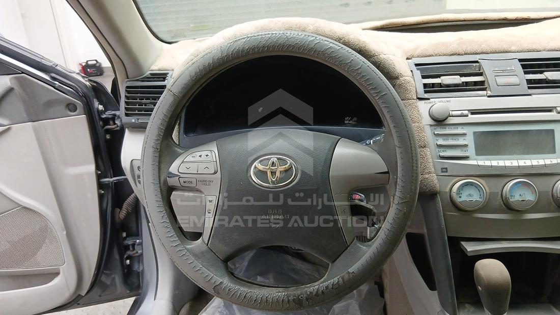 2007 Toyota Camry — Steering & Mounted Controls — Photo 17