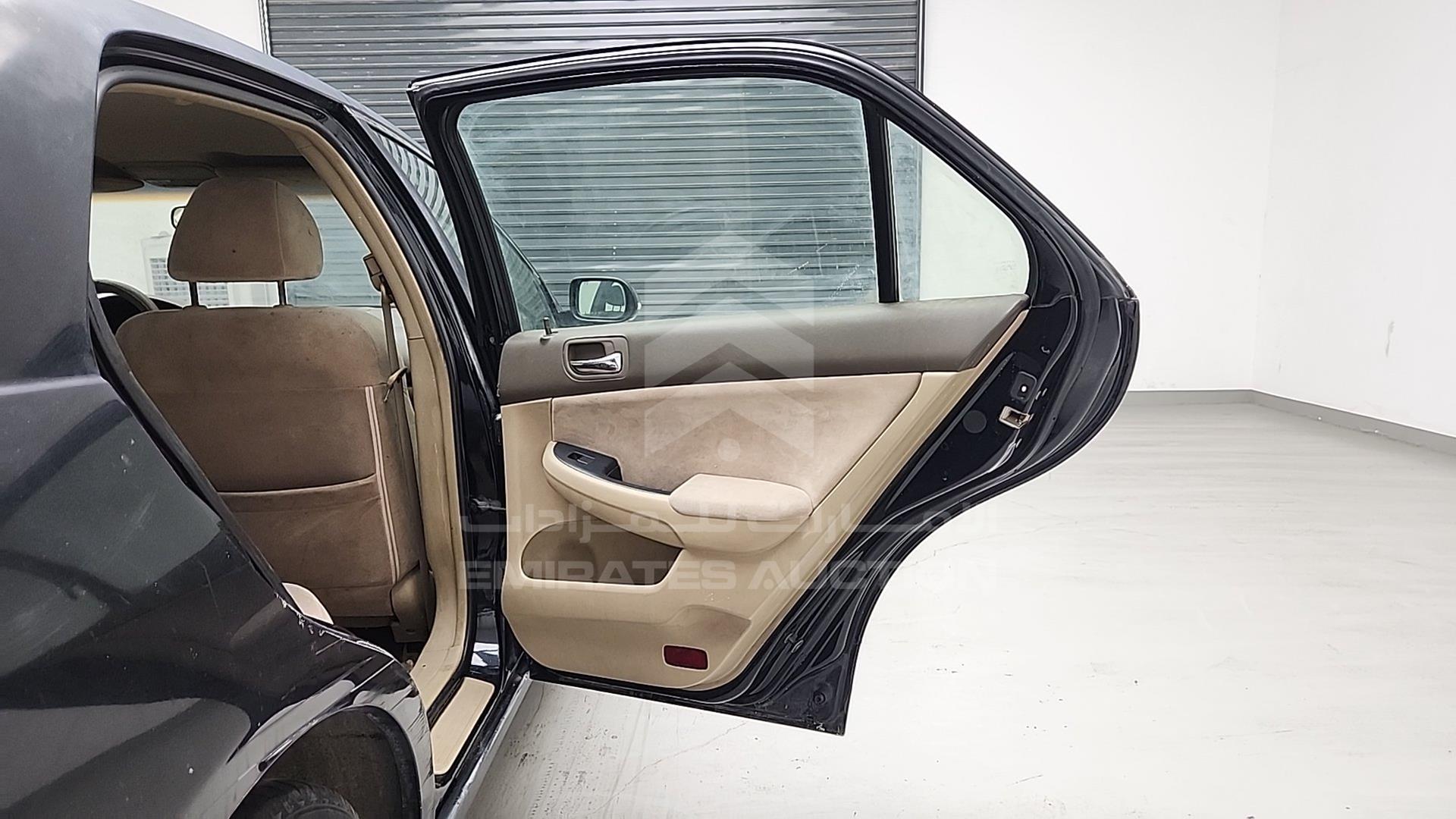 2007 HONDA ACCORD VIN: JHMCM56547C402578