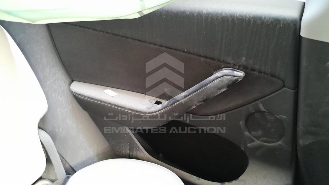 تيسلا Model Y 2023 — الباب الخلفي الأيسر — صورة 17