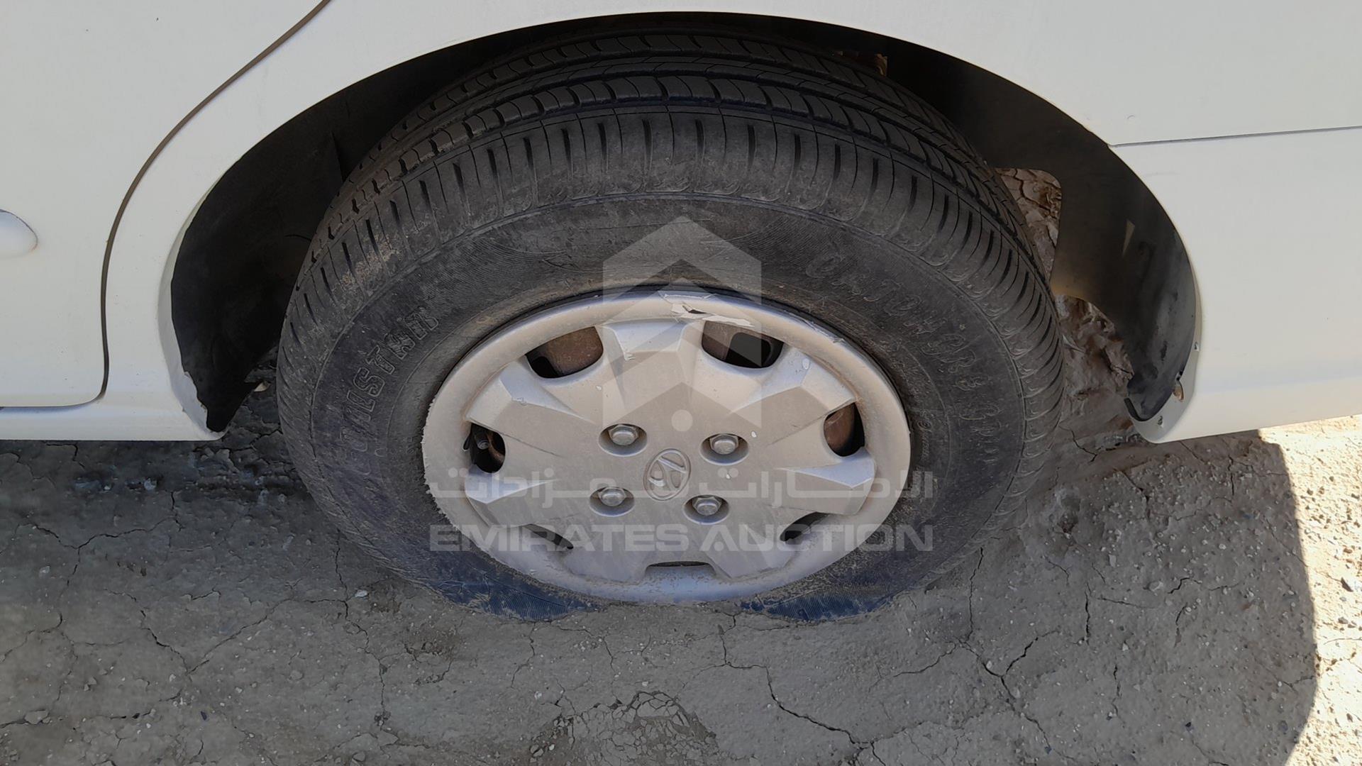 2000 HYUNDAI SONATA VIN: KMHEM41BPYA264462