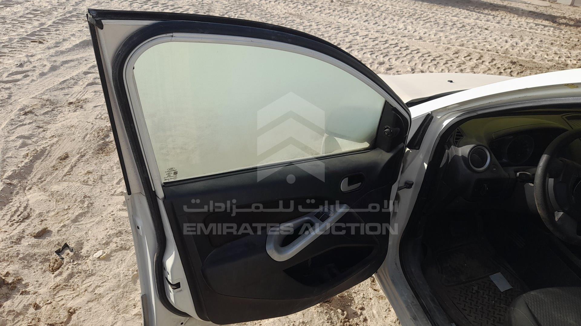 2012 FORD FIGO VIN: MAJTJ2ZD3CAP22613