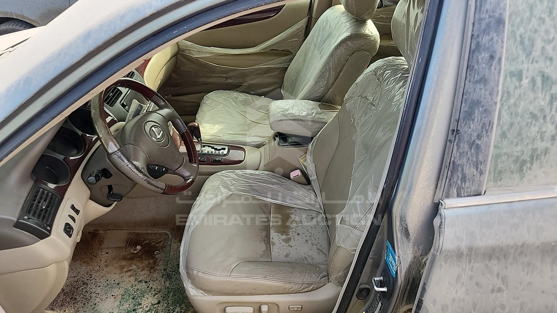 2004 LEXUS ES 330 VIN: JTHBA30G445005214
