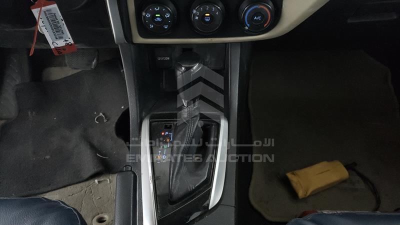 RKLBB9HEXH5193248 Auction: EmiratesAuction Lot: 404124 RKLBB9HEXH5193248 Toyota Corolla 2017 WHITE Photo 17
