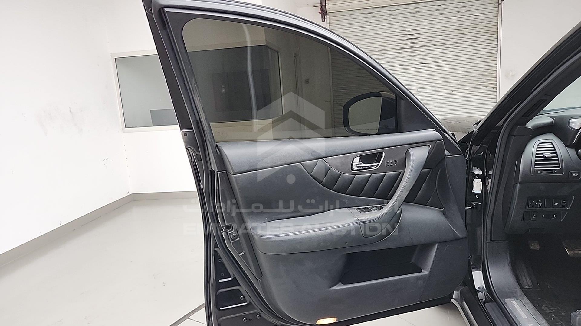 2016 INFINITI QX 70 VIN: JNRCS1MWXGM660710