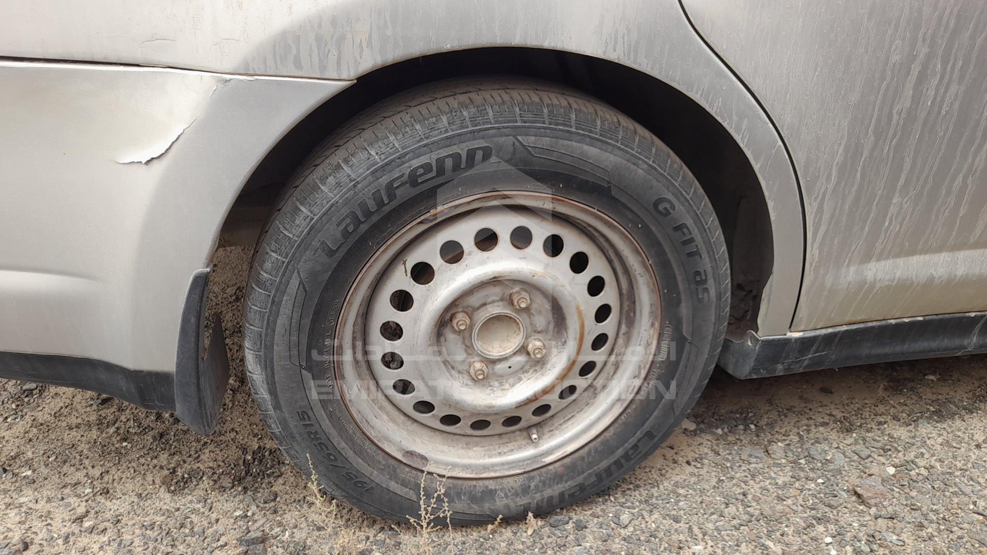 2008 NISSAN TIIDA VIN: JN1CC11C08T009944