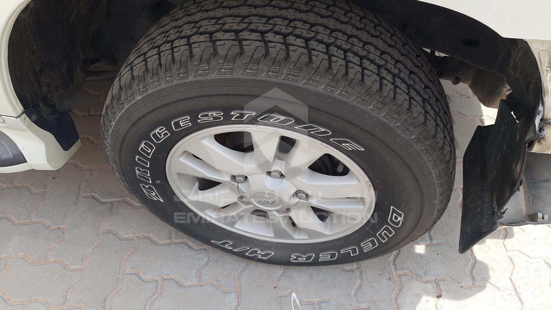 2011 TOYOTA LAND CRUISER VIN: JTMDU09J0B4034839