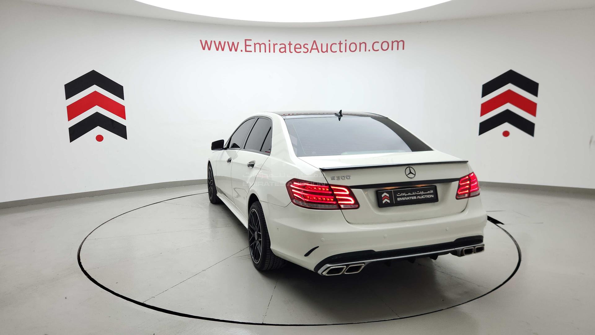 2010 MERCEDES E 300 VIN: WDDHF5EB7AA258364