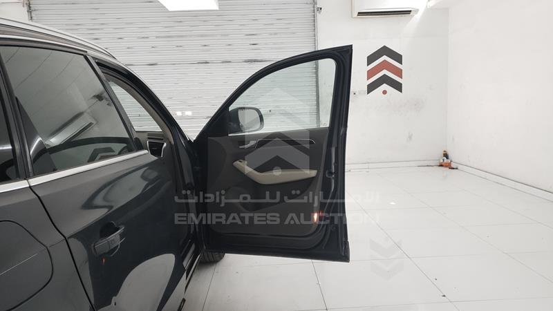 WAUKF68R29A022132 Auction: EmiratesAuction Lot: 405536 WAUKF68R29A022132 Audi Q5 2009 GREY Photo 28