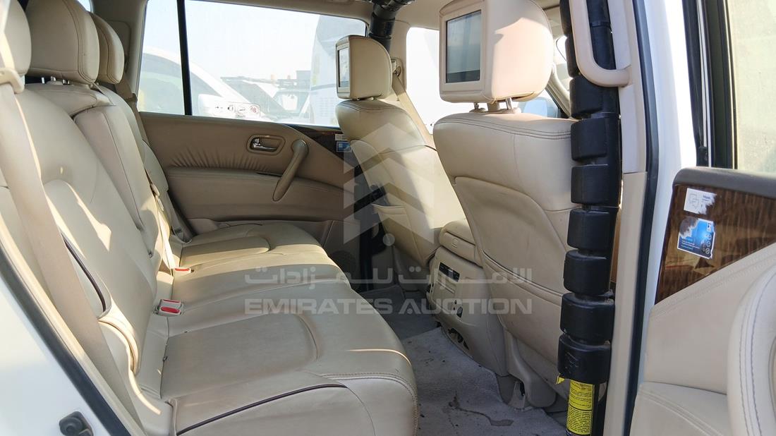نيسان باترول 2019 — زاوية الراكب الخلفي اليمنى — صورة 23