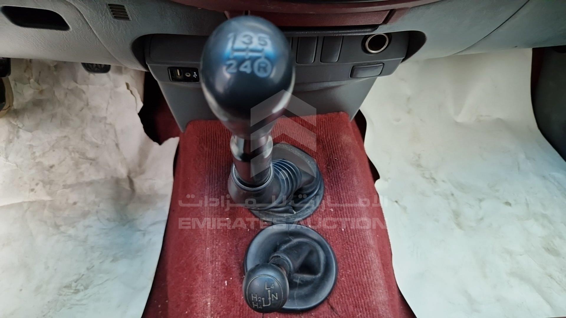 2013 TOYOTA HILUX VIN: MR0FX22G8D1085361