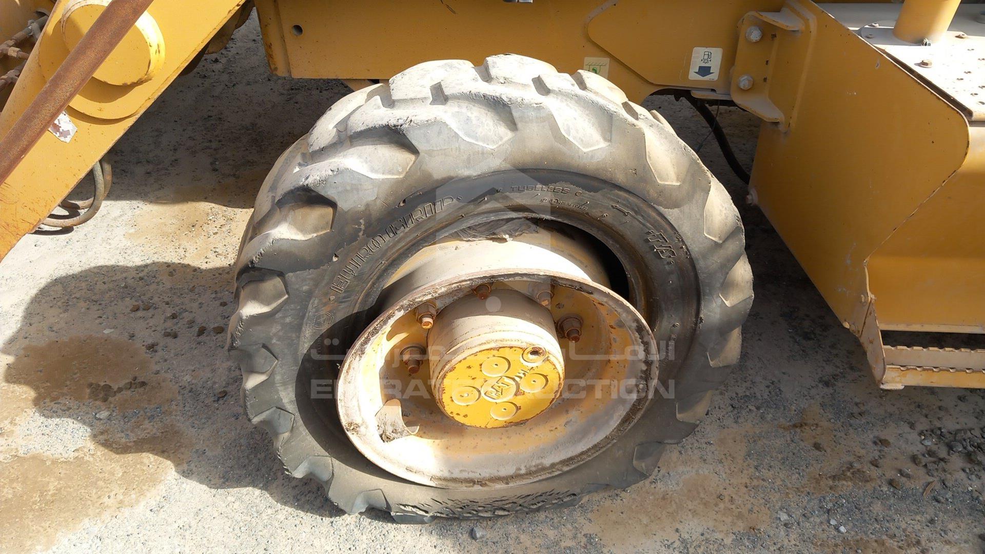 2012 CATERPILLAR 422E VIN: CAT0422ETMAW01639