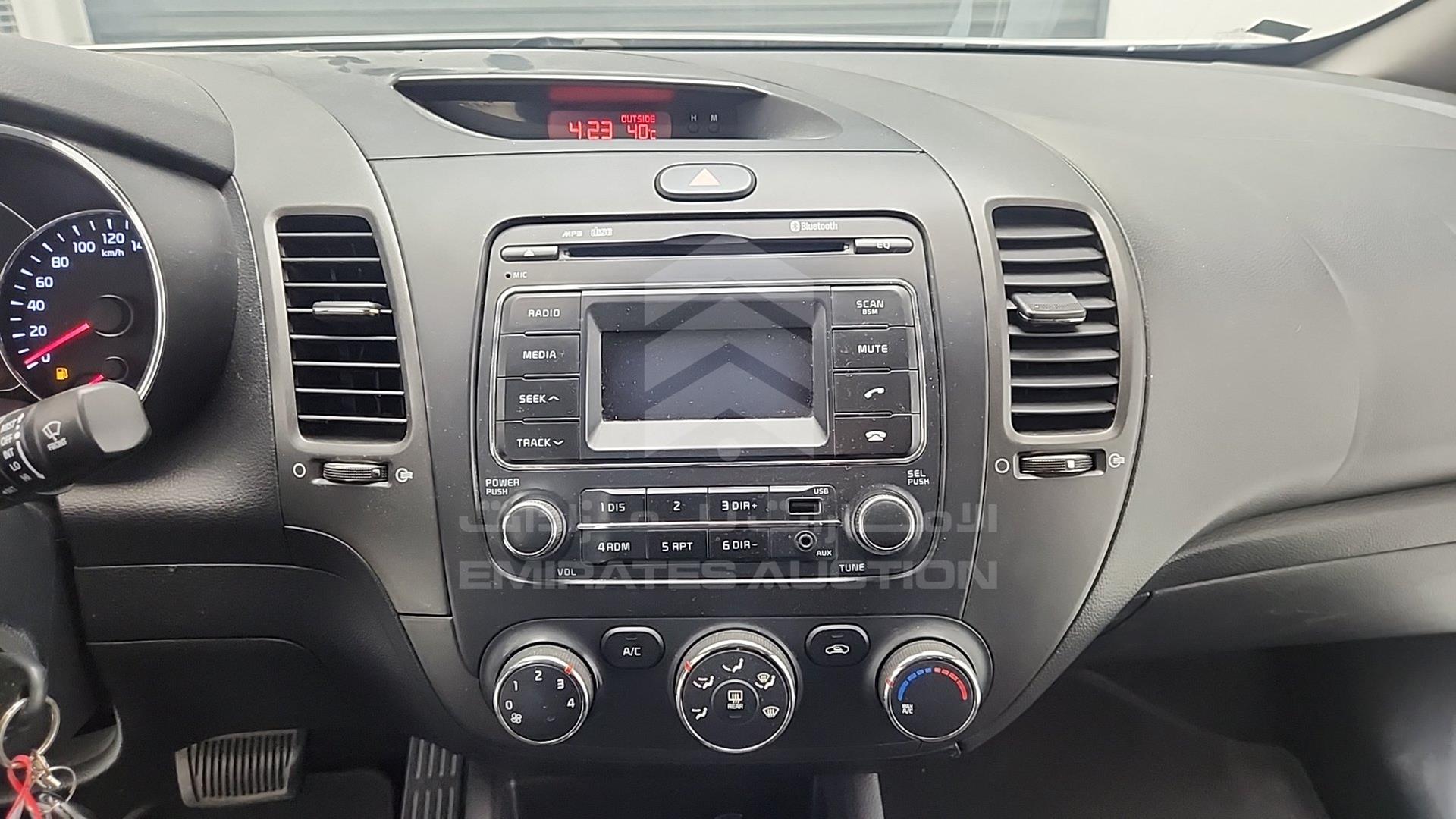 2016 KIA CERATO VIN: KNAFJ4110G5915950