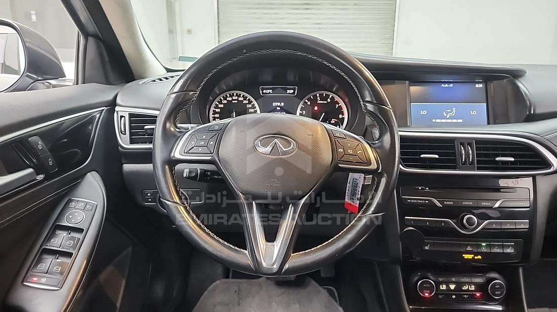 2017 Infiniti QX 30 — Steering & Mounted Controls — Photo 16