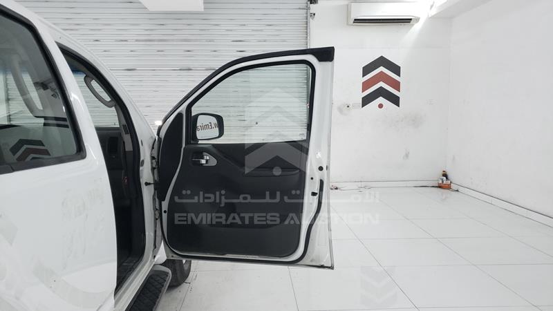 VSKLR11A3EA543133 Auction: EmiratesAuction Lot: 405690 VSKLR11A3EA543133 Nissan Pathfinder 2014 WHITE Photo 26