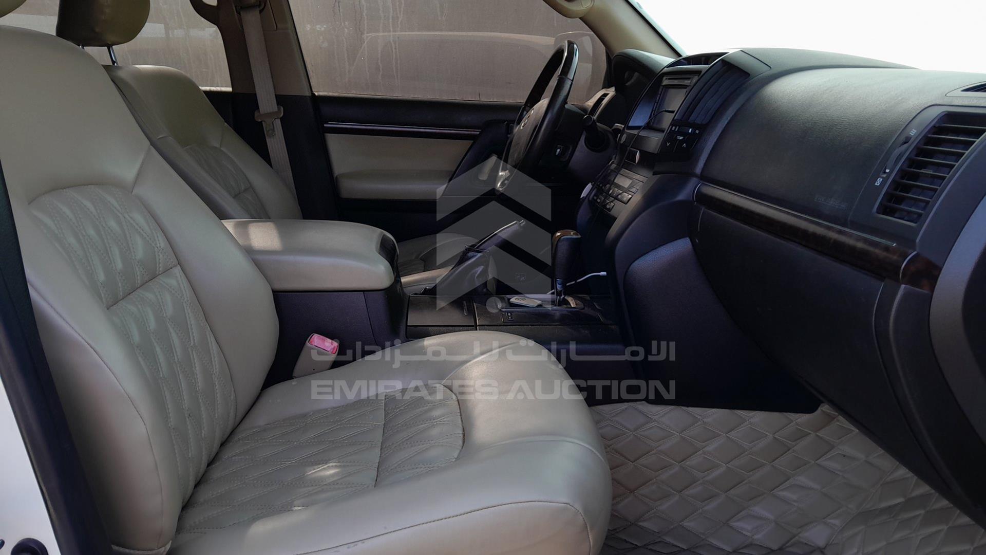 2010 TOYOTA LAND CRUISER VIN: JTMHT09J8A5066676