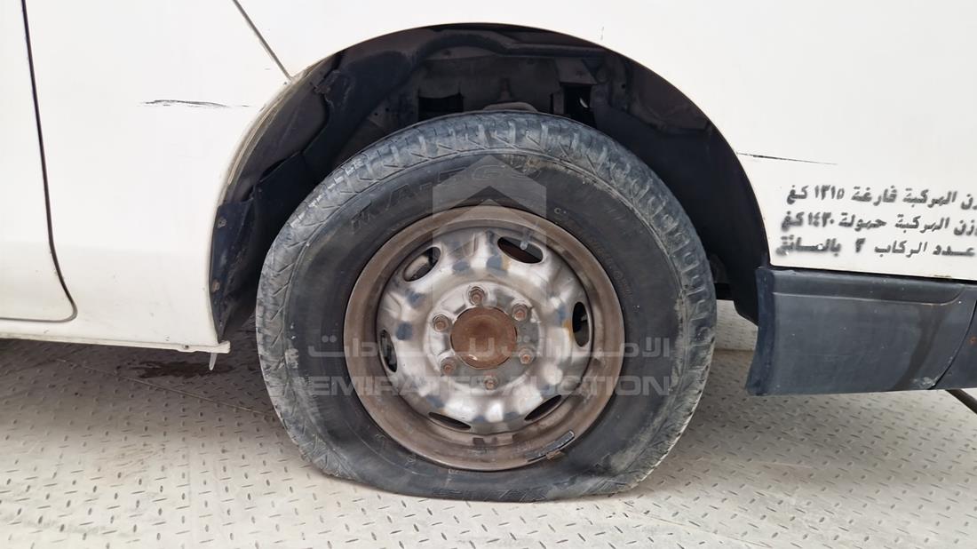 2015 Nissan Urvan — Front Right Tyre — Photo 24