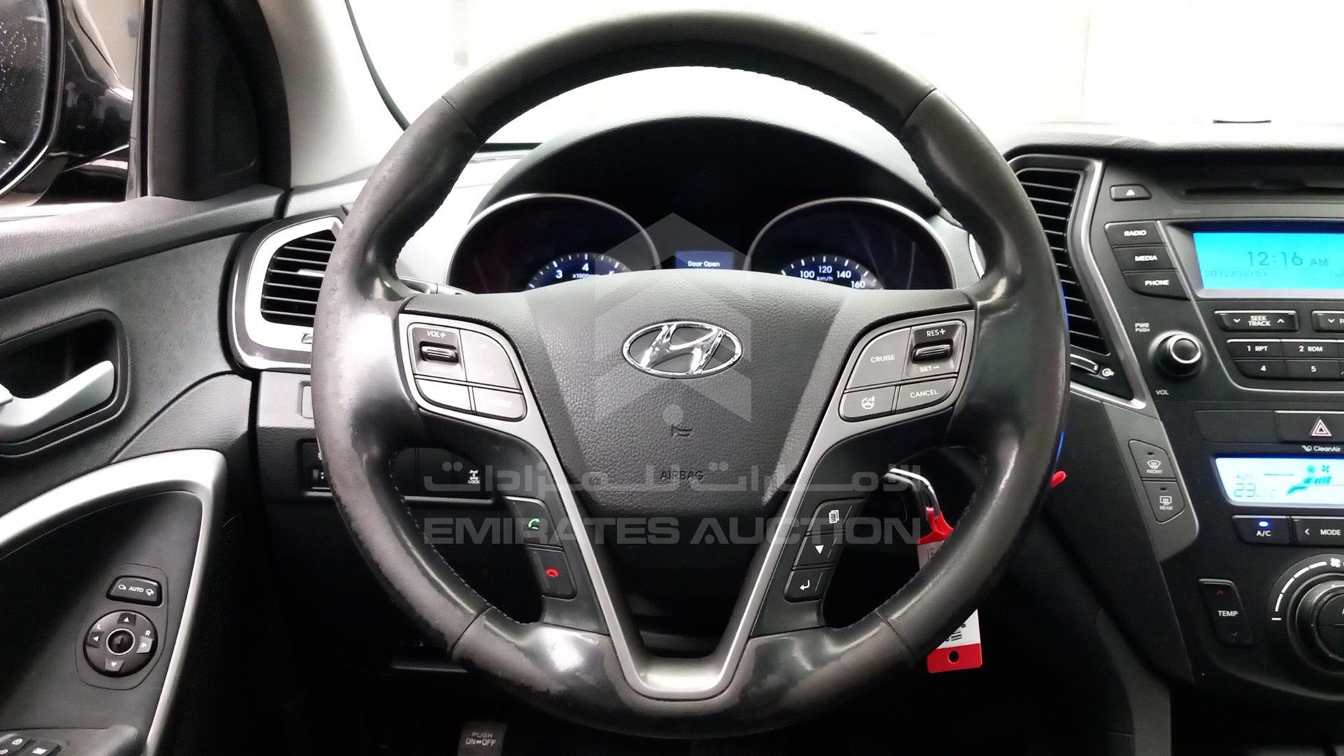 2015 HYUNDAI SANTA FE VIN: KMHSU81E8FU368459