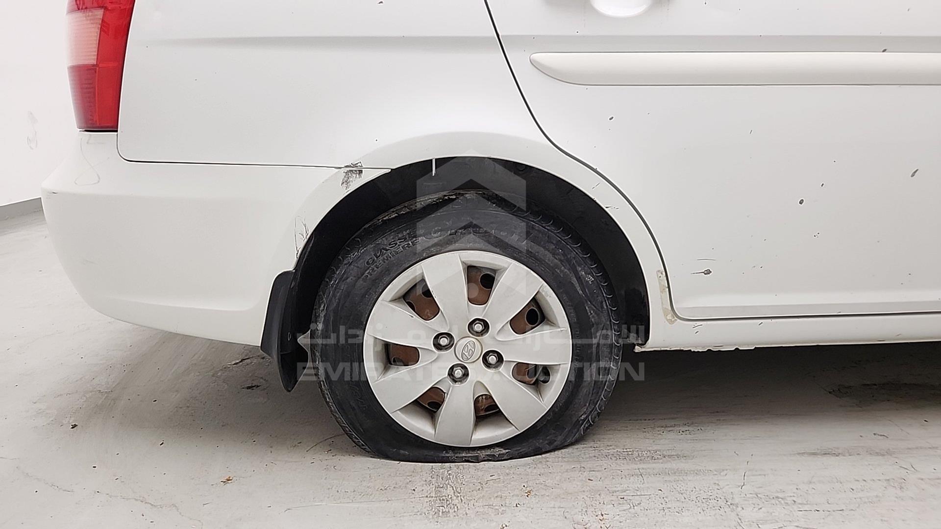 2011 HYUNDAI ACCENT VIN: KMHCM41C1BU530891