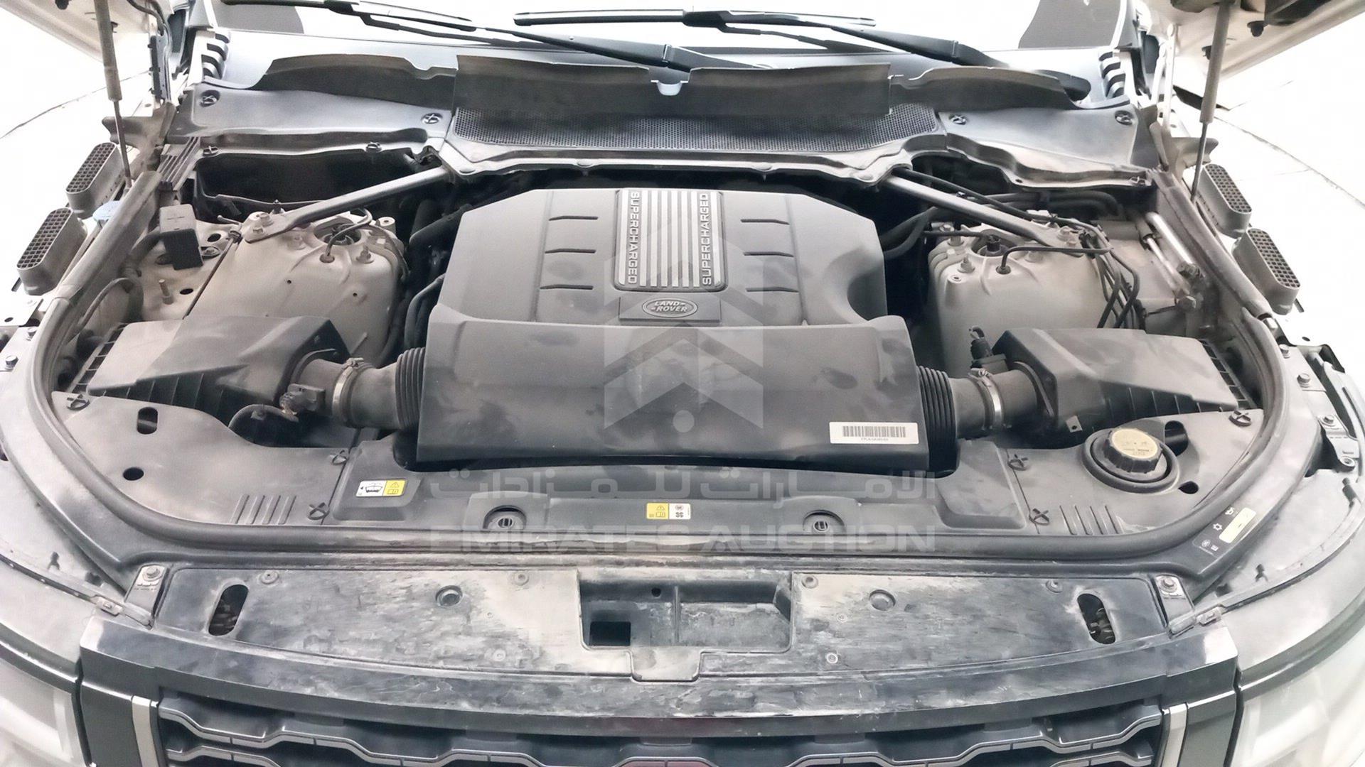 2018 RANGE ROVER HSE VIN: SALGA2BV4JA399290