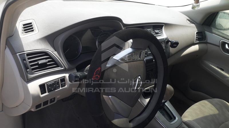 MNTBB7A93H6052104 Auction: EmiratesAuction Lot: 412008 MNTBB7A93H6052104 Nissan Sentra 2017 WHITE Photo 12