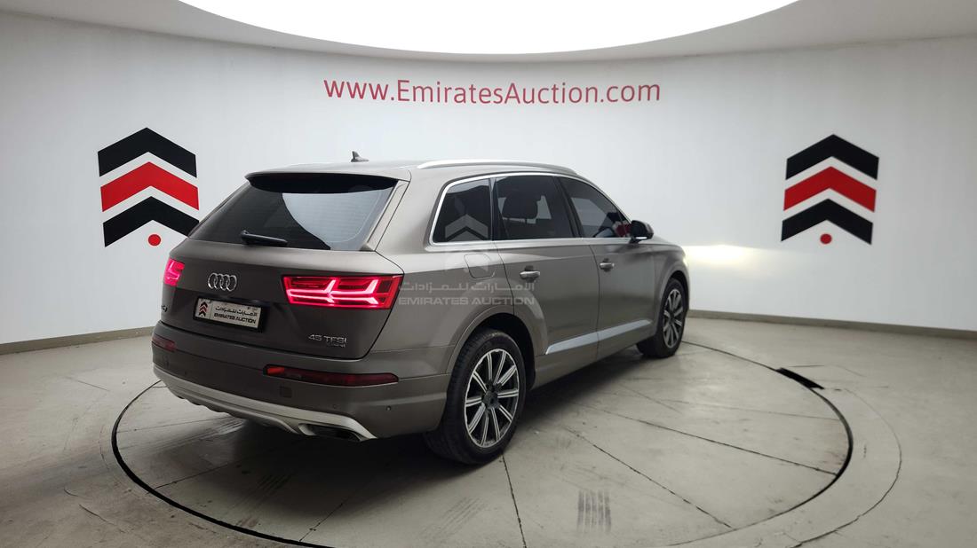 2016 Audi Q7 — Rear Right Angle — Photo 11