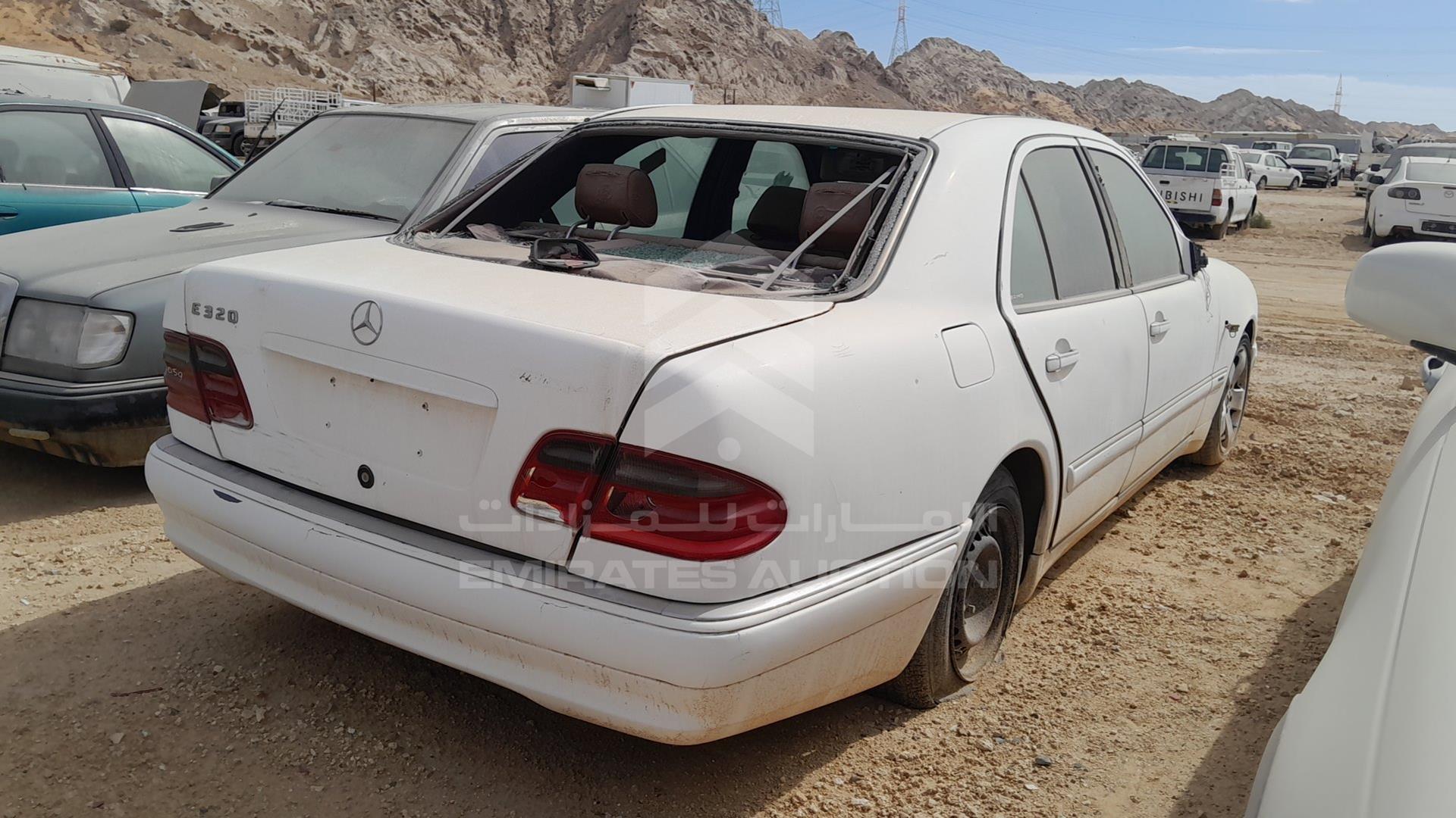 0 MERCEDES E320 VIN: WDB2100351A347598