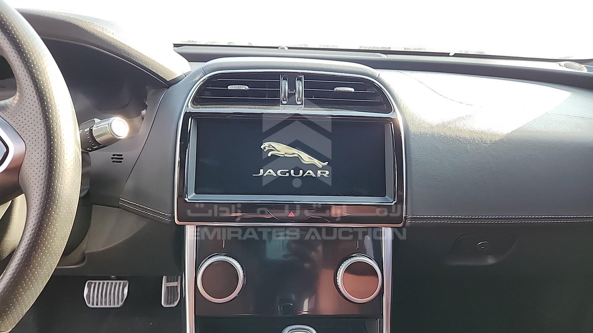 2020 JAGUAR XE VIN: SAJAB4BX2LCP65943
