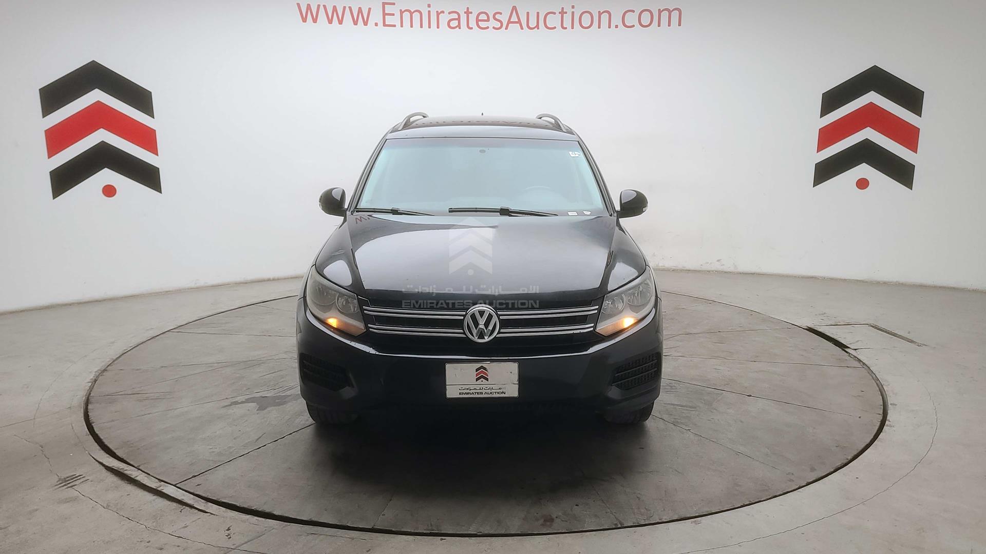 2017 VOLKSWAGEN TIGUAN VIN: WVGAV7AX1HK045504
