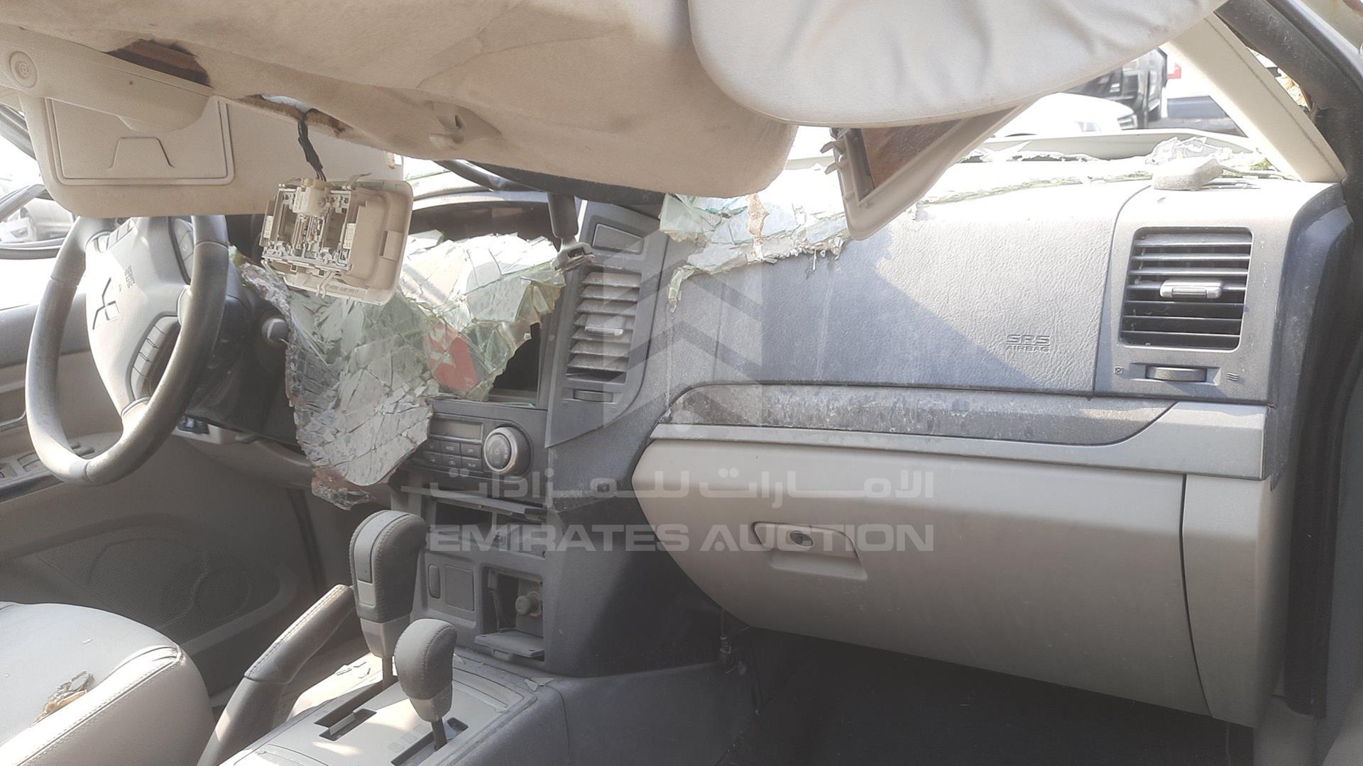 2013 MITSUBISHI PAJERO VIN: JMYLRV95WDJ702131