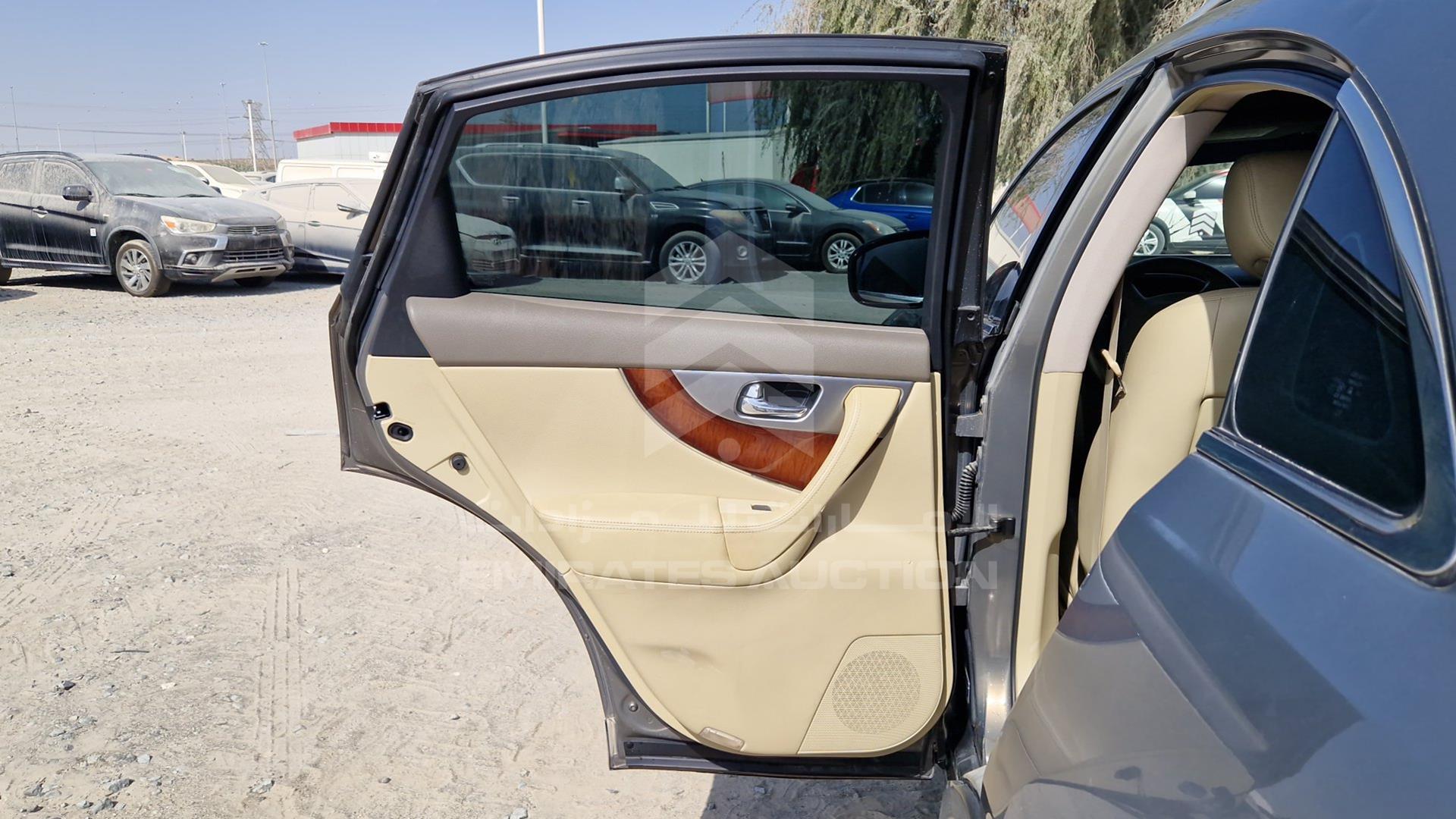 2011 INFINITI FX 35 VIN: JNRAS15YXBM530104