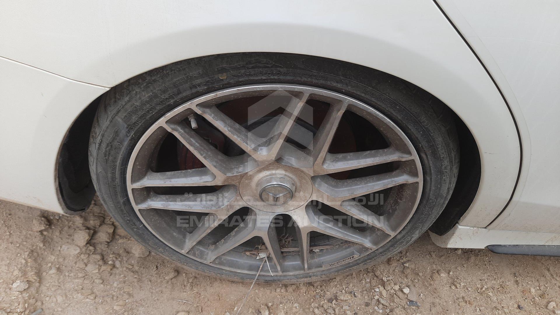 0 MERCEDES S 63 VIN: WDDUG8CB5FA188872