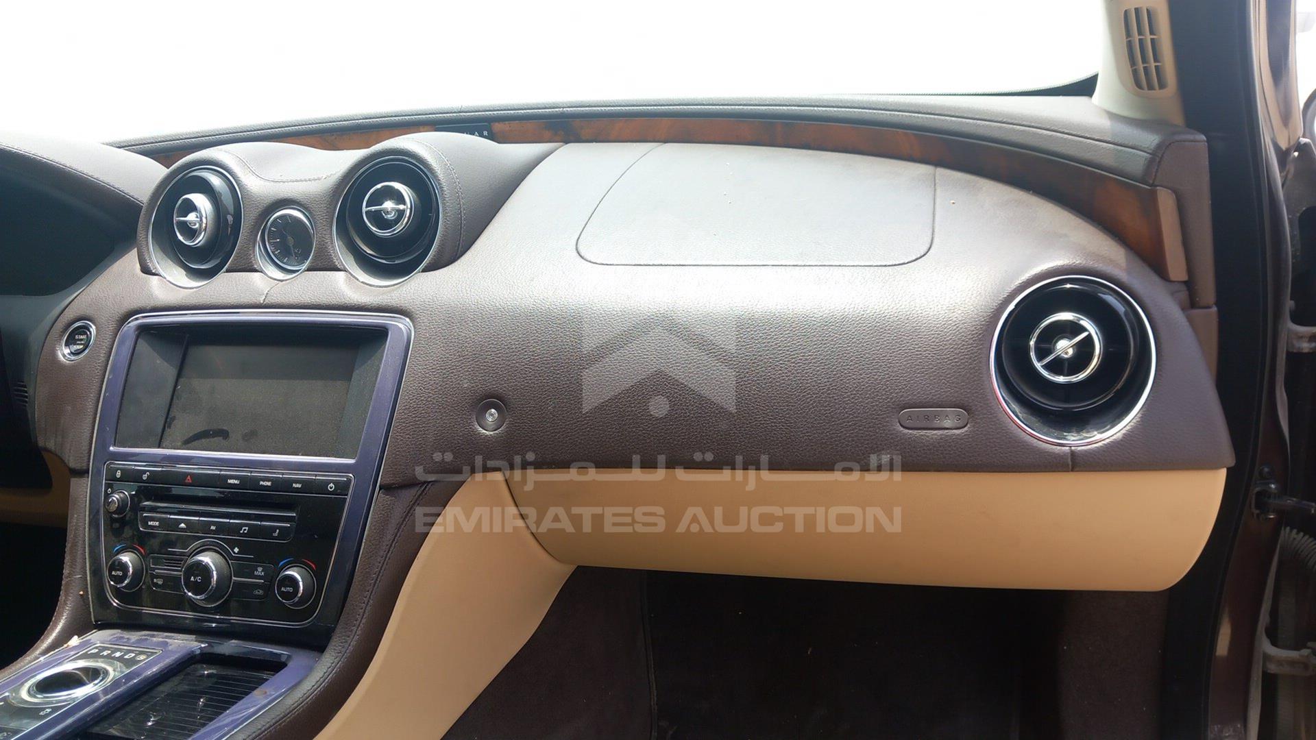 2013 JAGUAR X J VIN: SAJAA20A6D8V50981