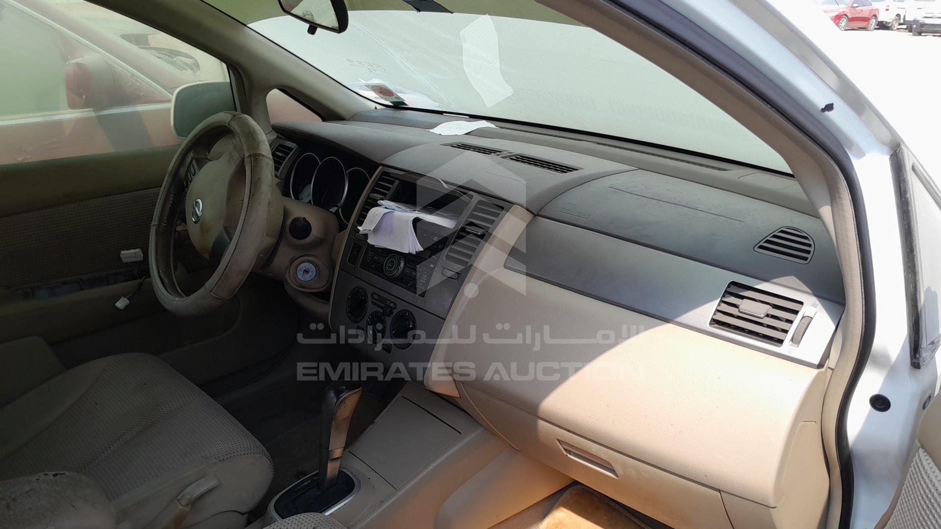 2011 NISSAN TIIDA VIN: 3N1BC1C85BL364821
