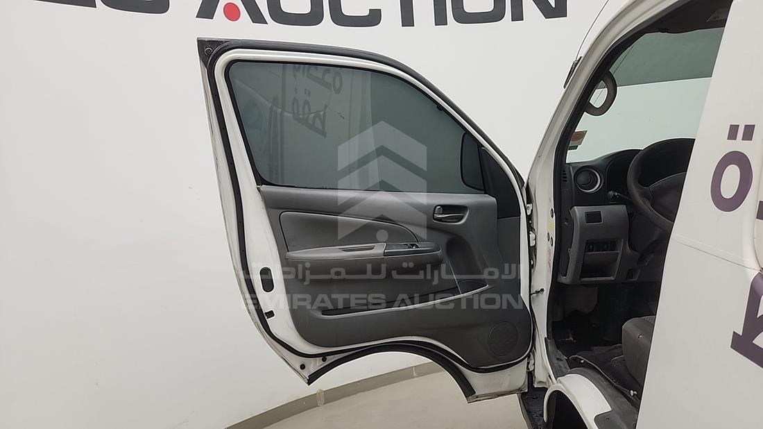 2018 Nissan Urvan — Front Left Door — Photo 5