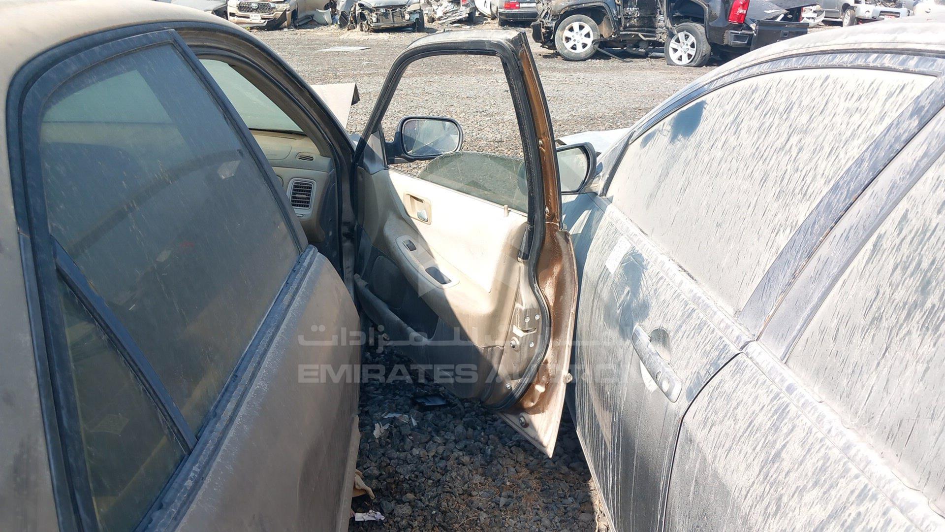 2002 HONDA ACCORD VIN: JHMCF86302C402600