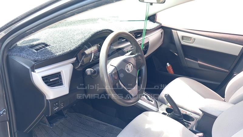 RKLBL9HE7F5236244 Auction: EmiratesAuction Lot: 408508 RKLBL9HE7F5236244 Toyota Corolla 2015 GREY Photo 13