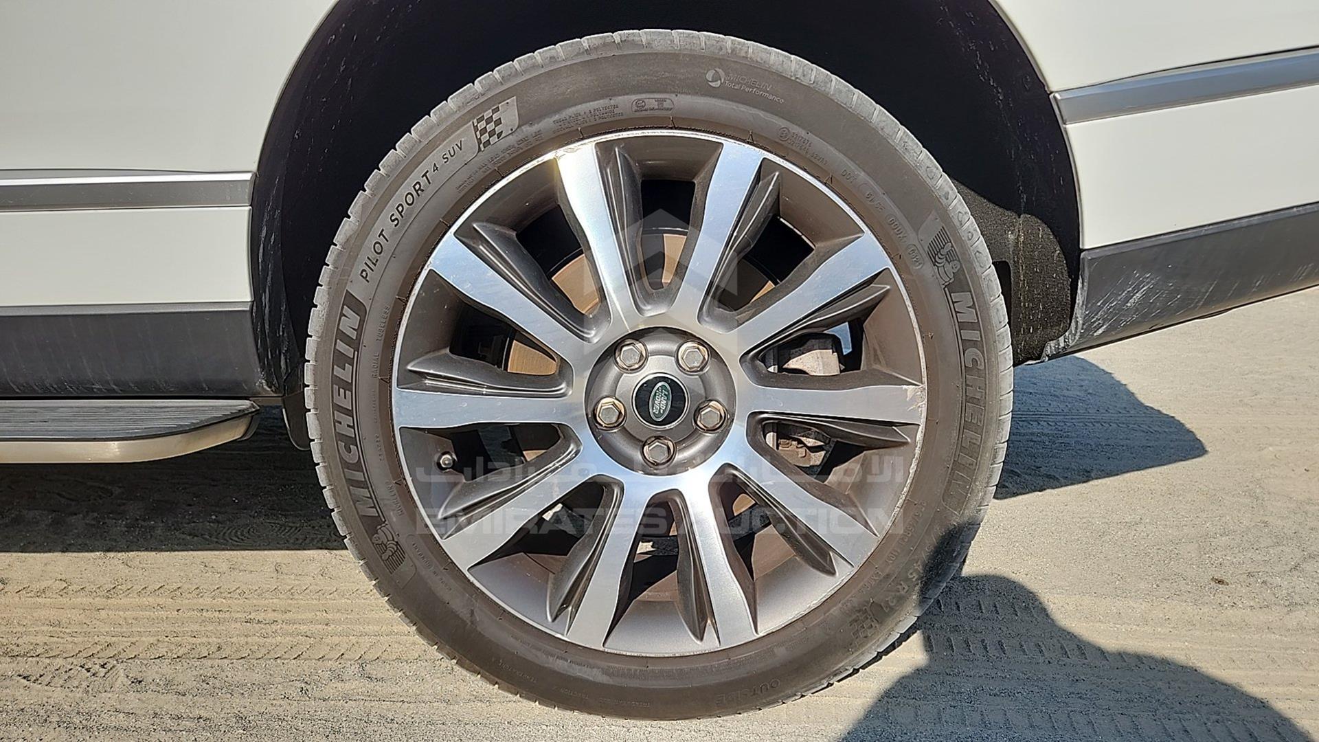 2015 RANGE ROVER VOGUE VIN: SALGA2EF8FA203086