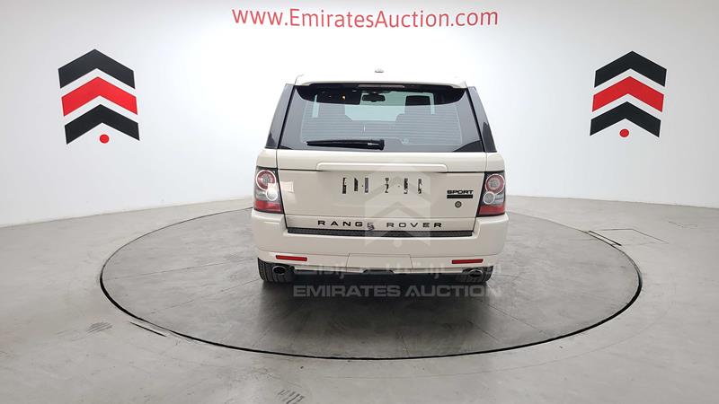 SALLSAAE4AA233314 Auction: EmiratesAuction Lot: 409182 SALLSAAE4AA233314 Range Rover Sport 2010 BLACK Photo 11