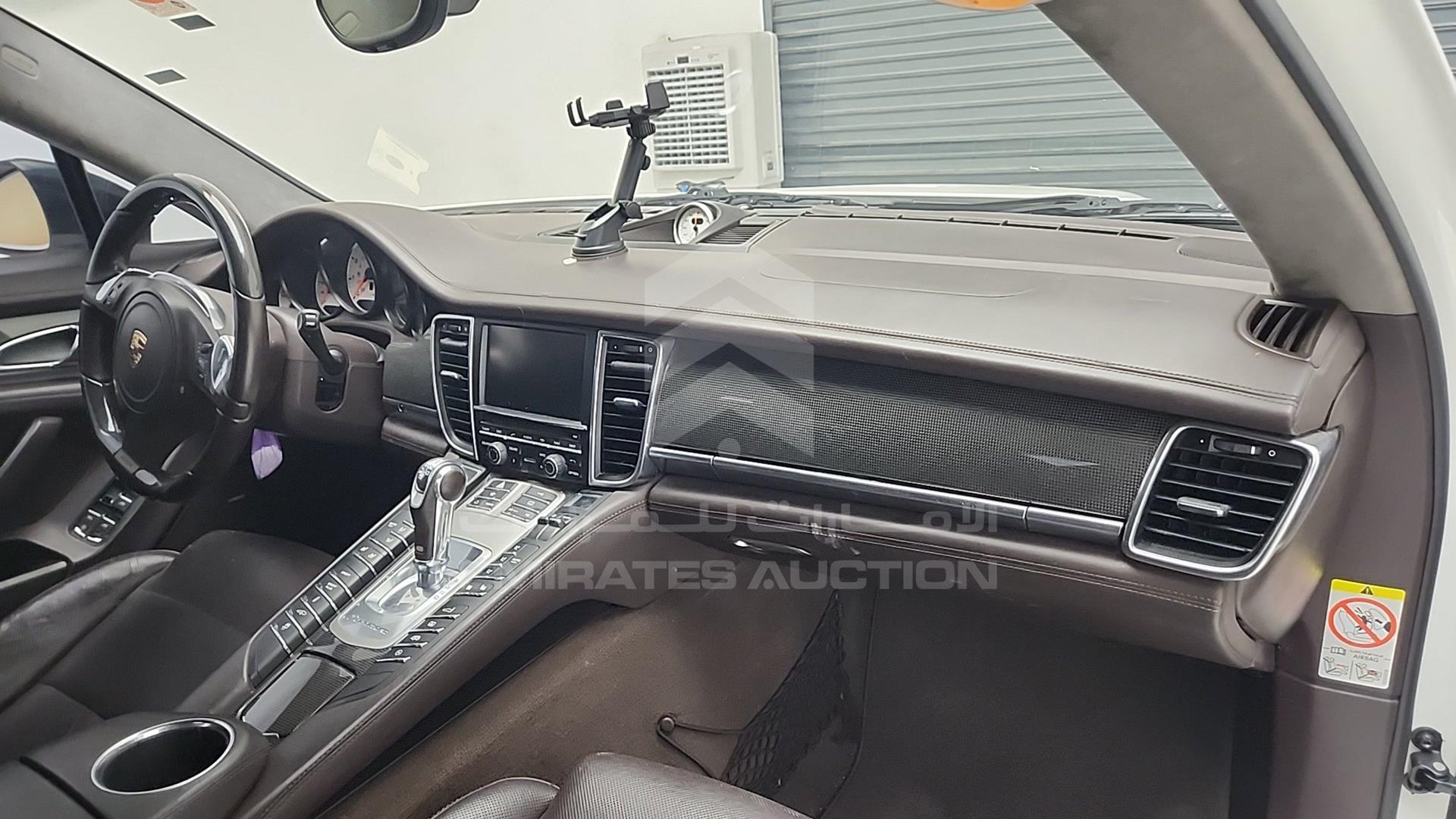 2011 PORSCHE PANAMERA VIN: WP0ZZZ97ZBL080132