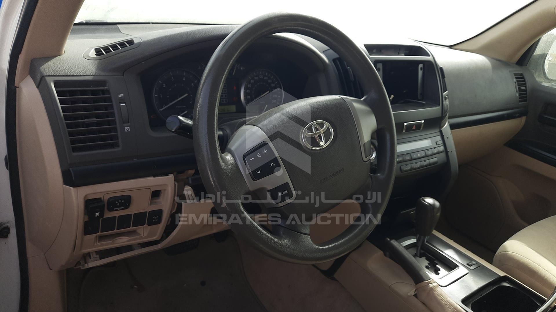 2013 TOYOTA LAND CRUISER VIN: JTMDU09J2D5072652
