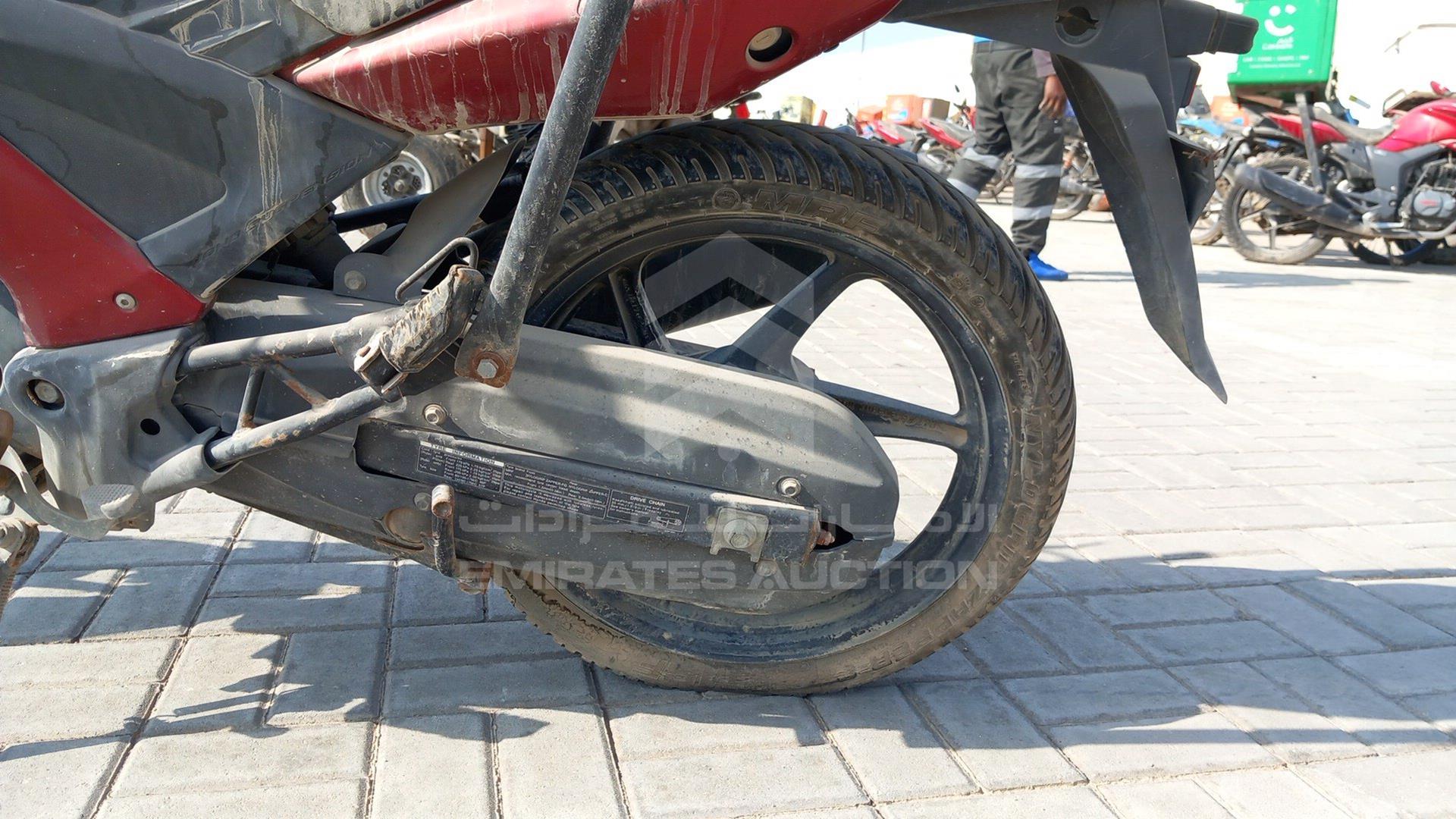 0 HONDA UNICORN VIN: ME4KC2068H8004430
